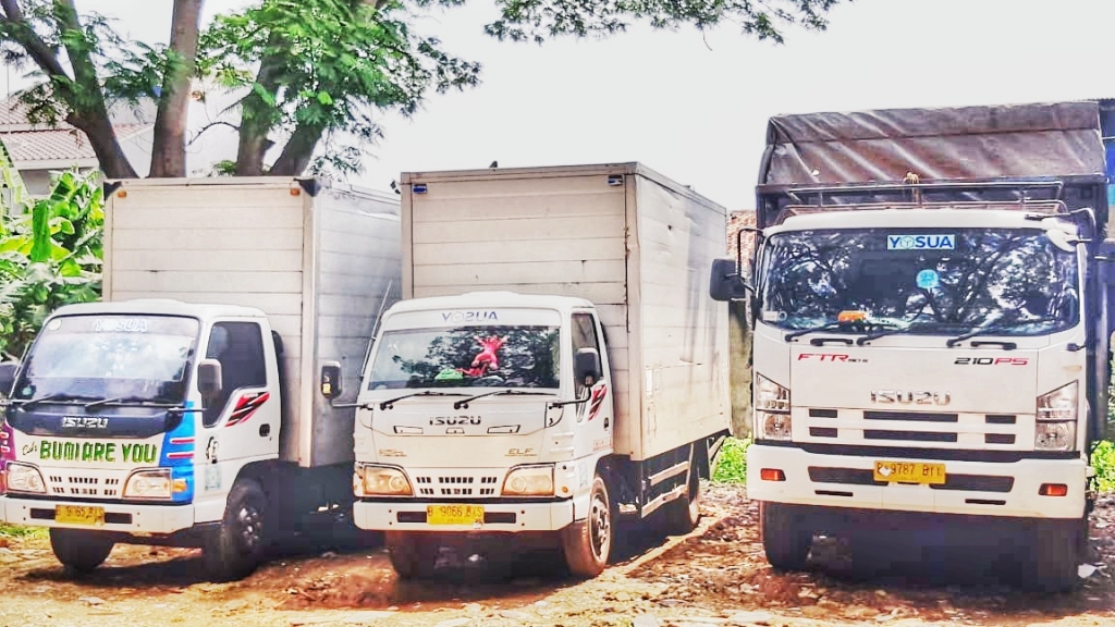 Memilih Jasa Penyewaan Truk Cargo Lossbak Untuk Logistik Ekspedisi