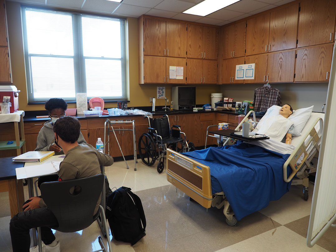 A head start Mt. Vernon High School offers pathway for students to