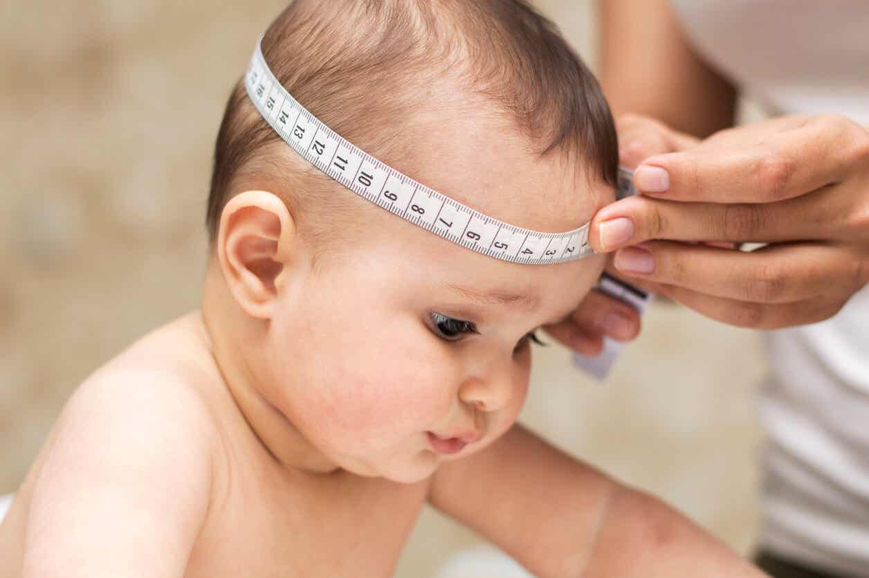 Why Do Pediatricians Measure Your Baby's Head at Birth? You are Mom