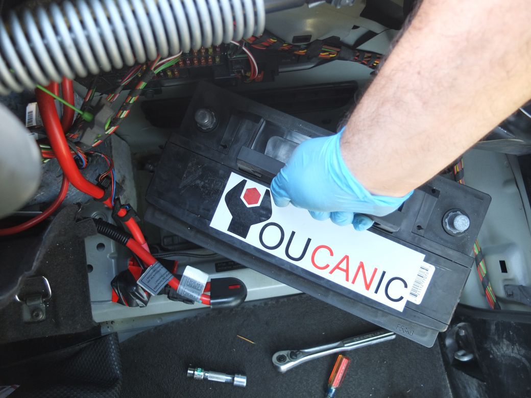 BMW Airbag Light Stays On YOUCANIC