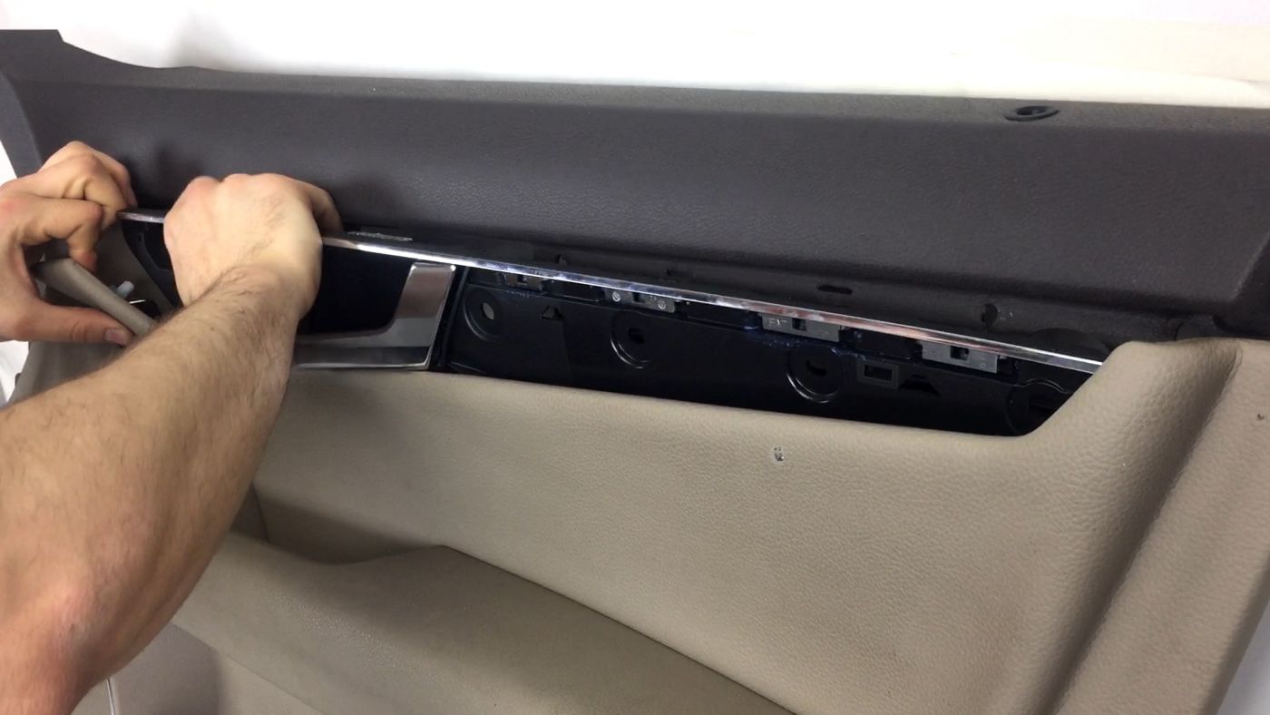 MercedesBenz Interior Door Handle DIY FIX W204 X204 YOUCANIC