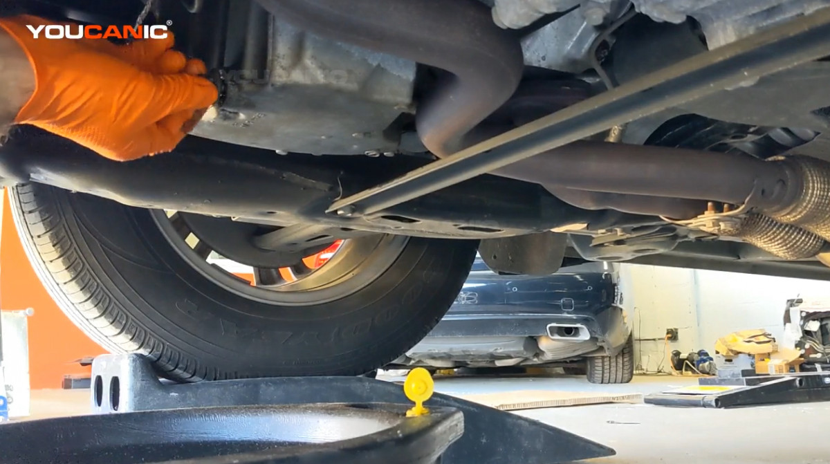 Replace Engine Oil & Filter Buick Enclave 20182021 YOUCANIC