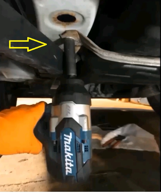 Acadia-Fault codes P0497 & P0455 Fixed!-Vent Solenoid Valve Replacement