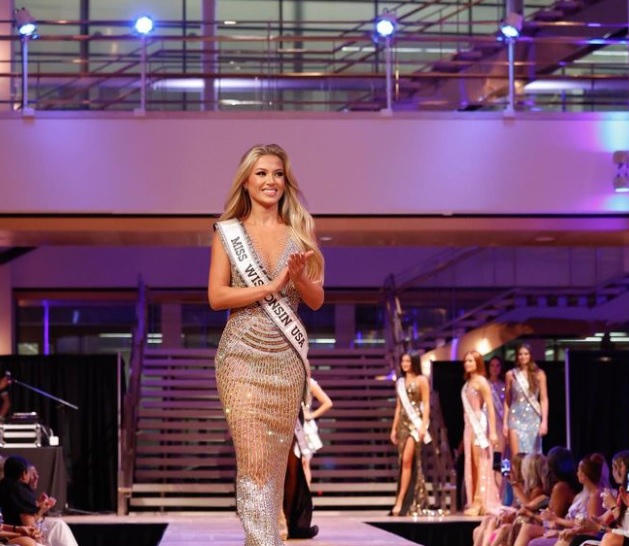 Who is Graham Mertz girlfriend Alexis Loomans (Miss Wisconsin 2023)?(020)