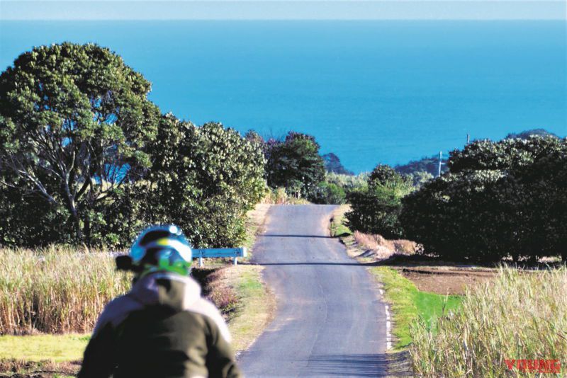 【バイクで巡るニッポン絶景道】安い！ 早い！ 意外と手軽な離島 種子島周遊道路[鹿児島県、種子島]モトツー│WEBヤングマシン｜新車バイクニュース