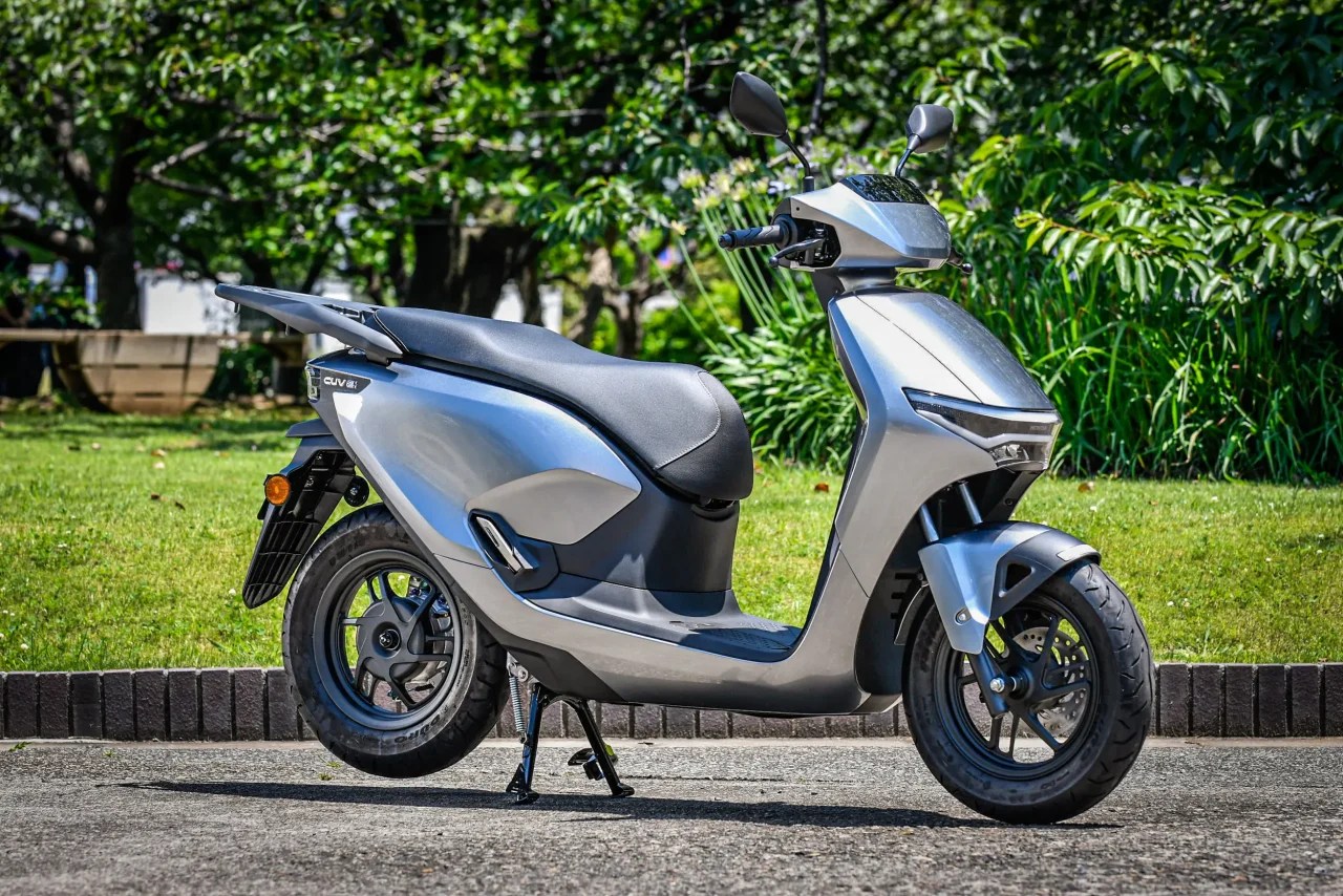 [画像 No.1/2] Honda、“EVスクーター”の普及に本気! 新型EVスクーター「CUV e」は原付二種クラスで驚きのコスト