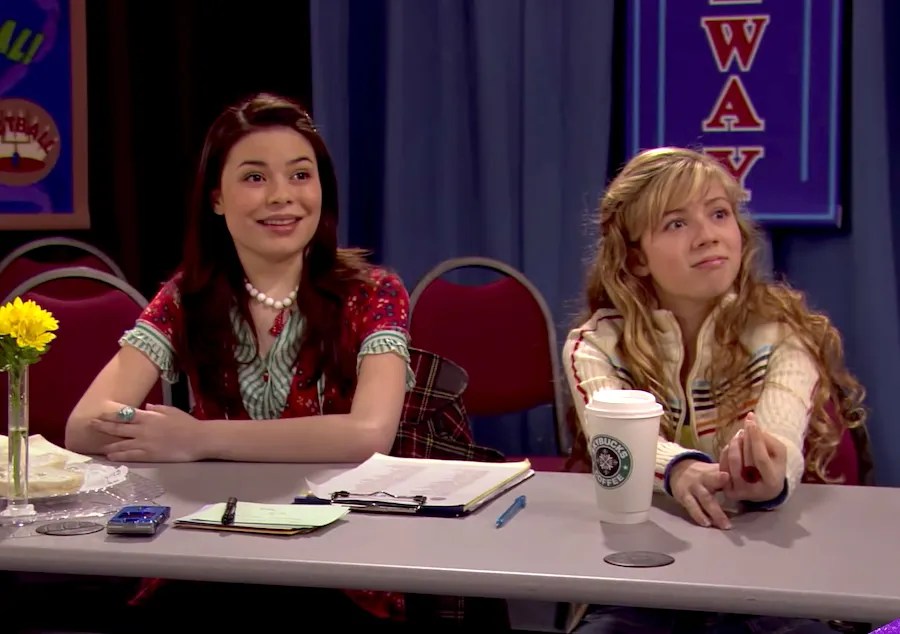 9 Essential "iCarly" Episodes! Young Hollywood