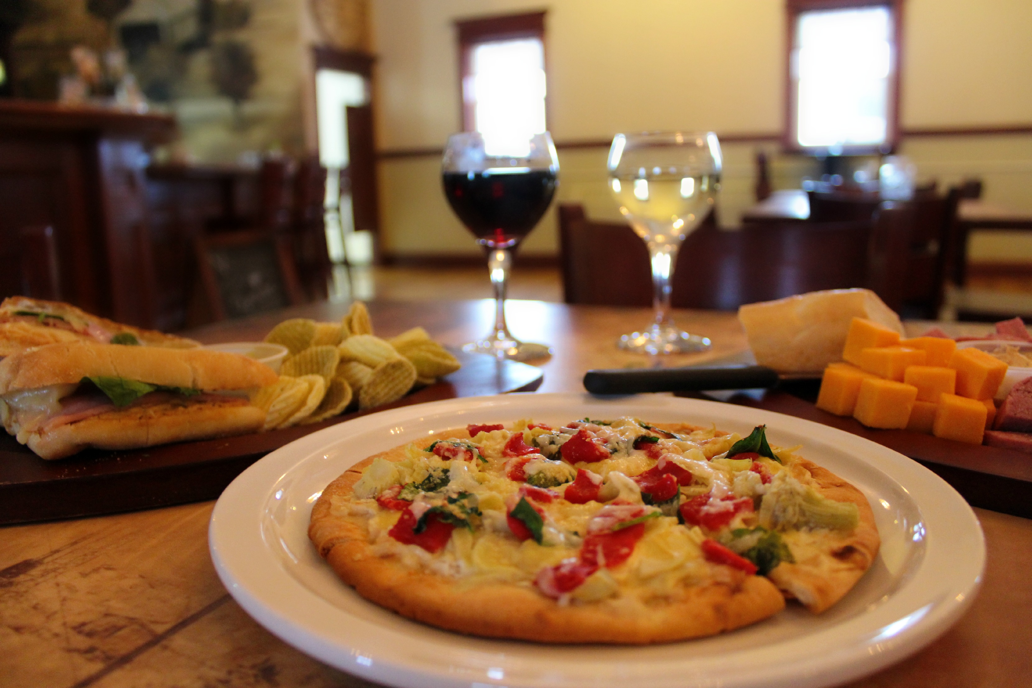 Halliday's Winery Youngstown Live