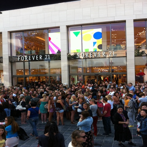 Is Forever 21 Open On Christmas Day Forever 21 opening Antwerpen Your Ambassadrice