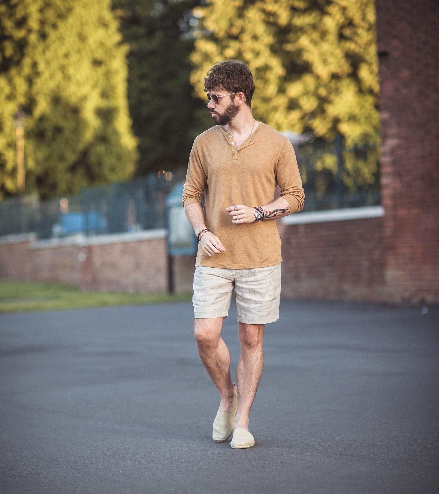How To Style A Linen Top And Shorts With Thread Your Average Guy