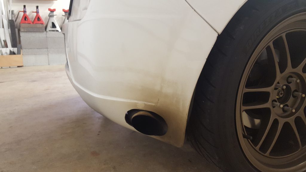 How To Remove Exhaust Stains From Car Paint? Your BHP
