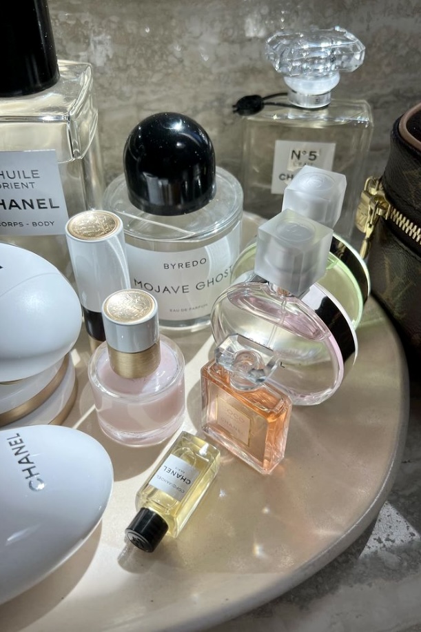 5 Steps to a Clean Girl Aesthetic How to Look Fresh and Polished