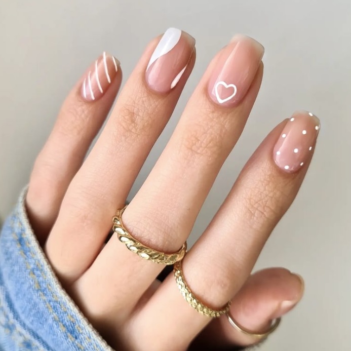 30 Cute and Simple White Nail Designs for Short Nails Your Classy Look