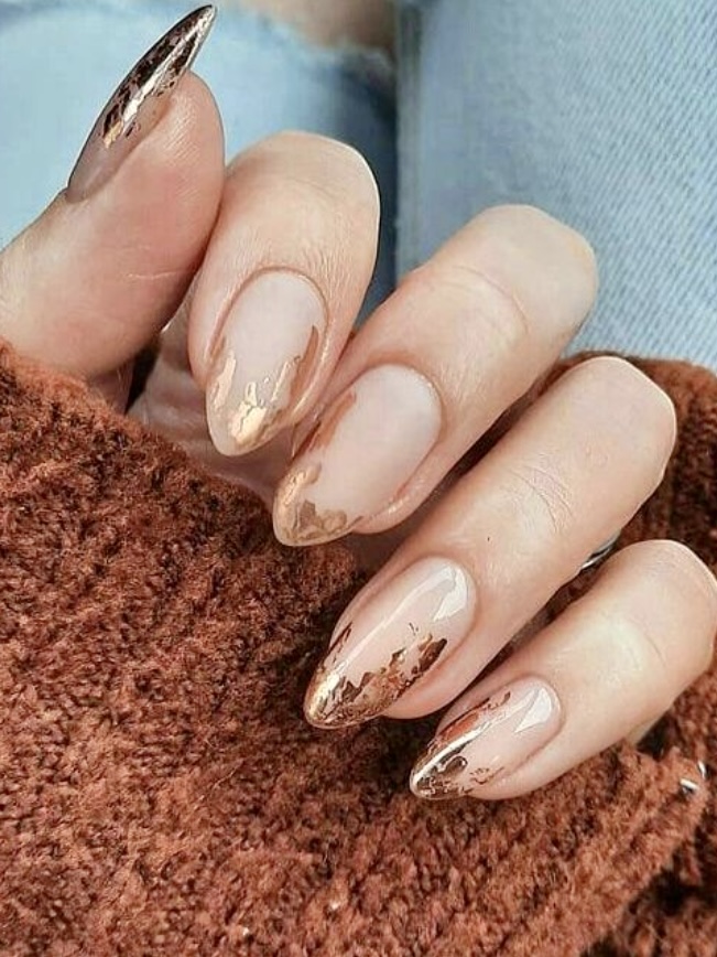 40 Gold Leaf Nail Designs to Add Glamour to Your Manicure Your Classy