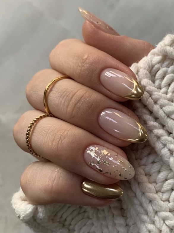 40 Gold Leaf Nail Designs to Add Glamour to Your Manicure Your Classy