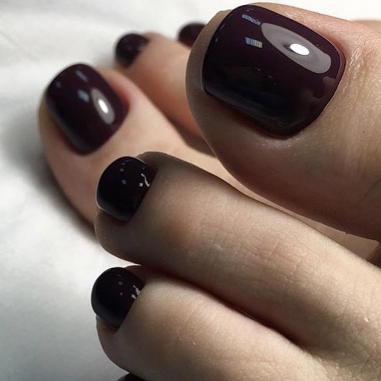 30 Fall Pedicure Designs and Colors to Try This Year Your
