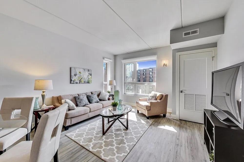 Cross Street » NEW Arthurs of Old Town Apartments Cross Street