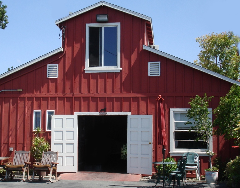 Your Dog Trainer Kennel Dog Boarding and Training