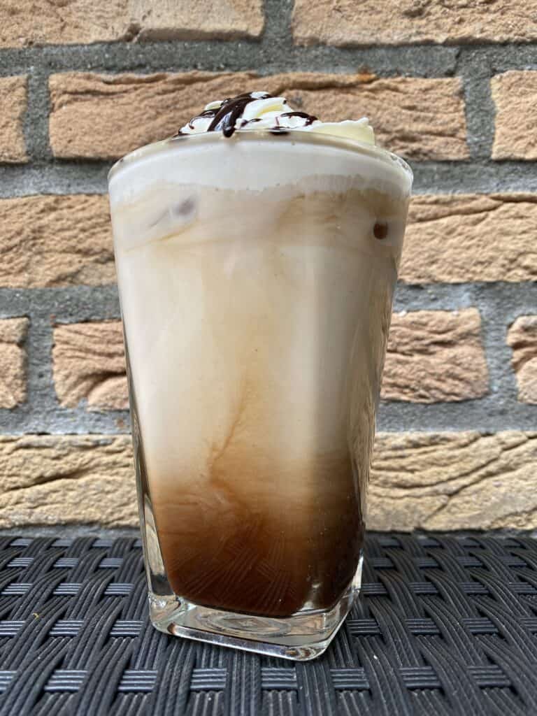 Iced Mocha Latte An Easy 5Minute Recipe to Try in 2024