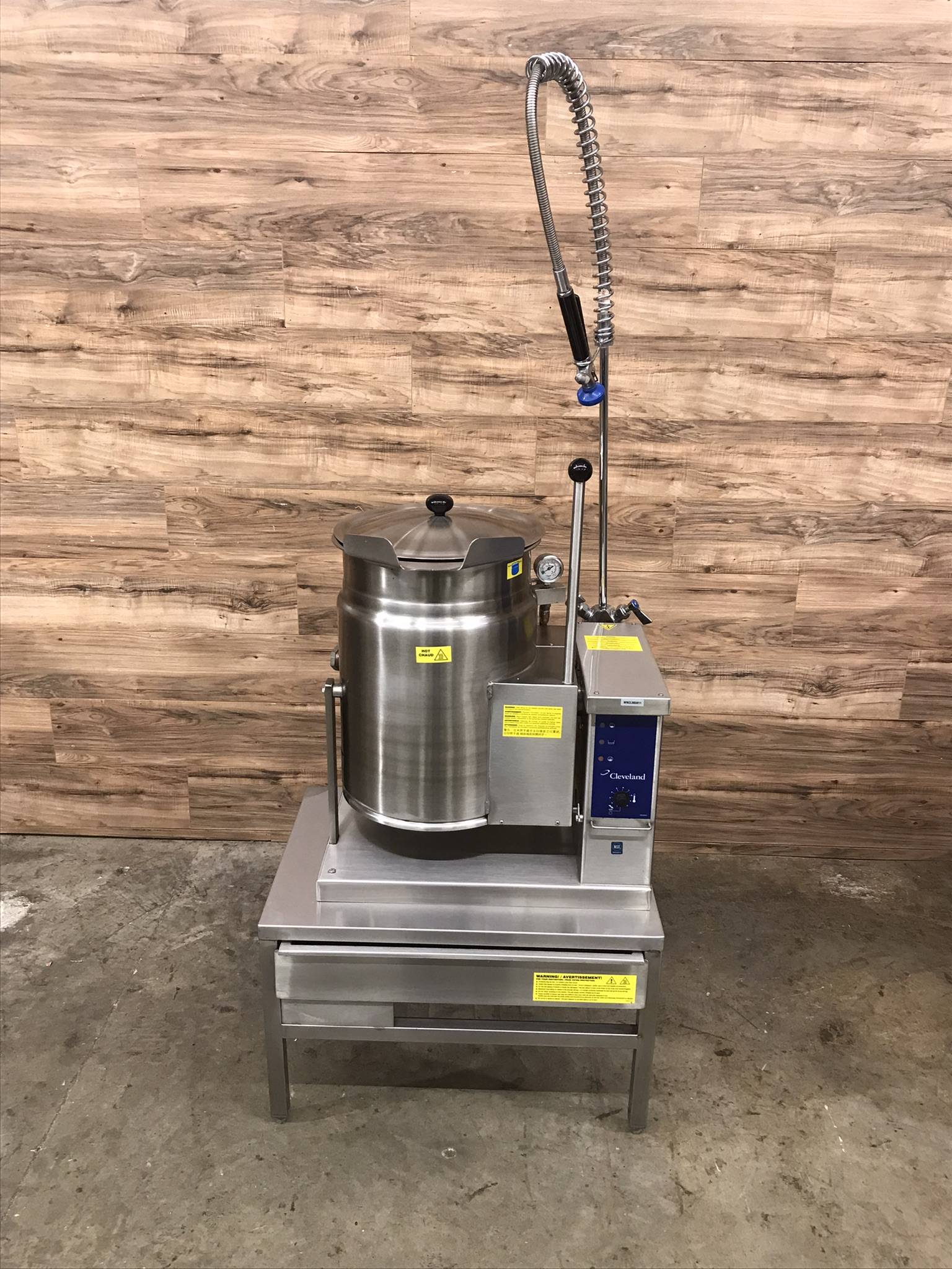 Cleveland KGT6T 6 Gallon Tilting Steam Kettle, Natural Gas