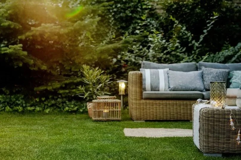 How to prevent lawn furniture from sinking into the grass】≡