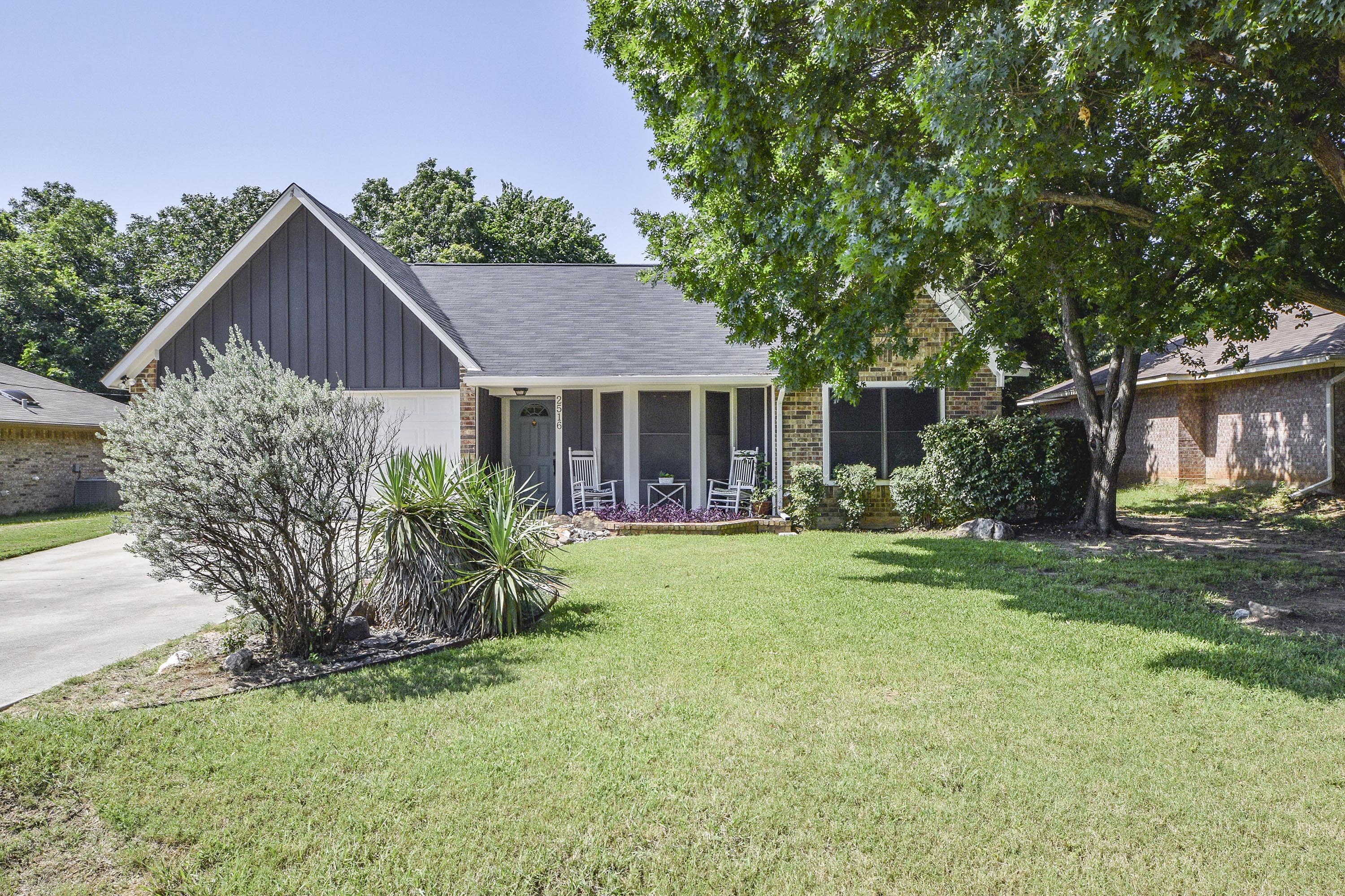 2516 Hillside Drive Corinth TX 76210 Team Nelson