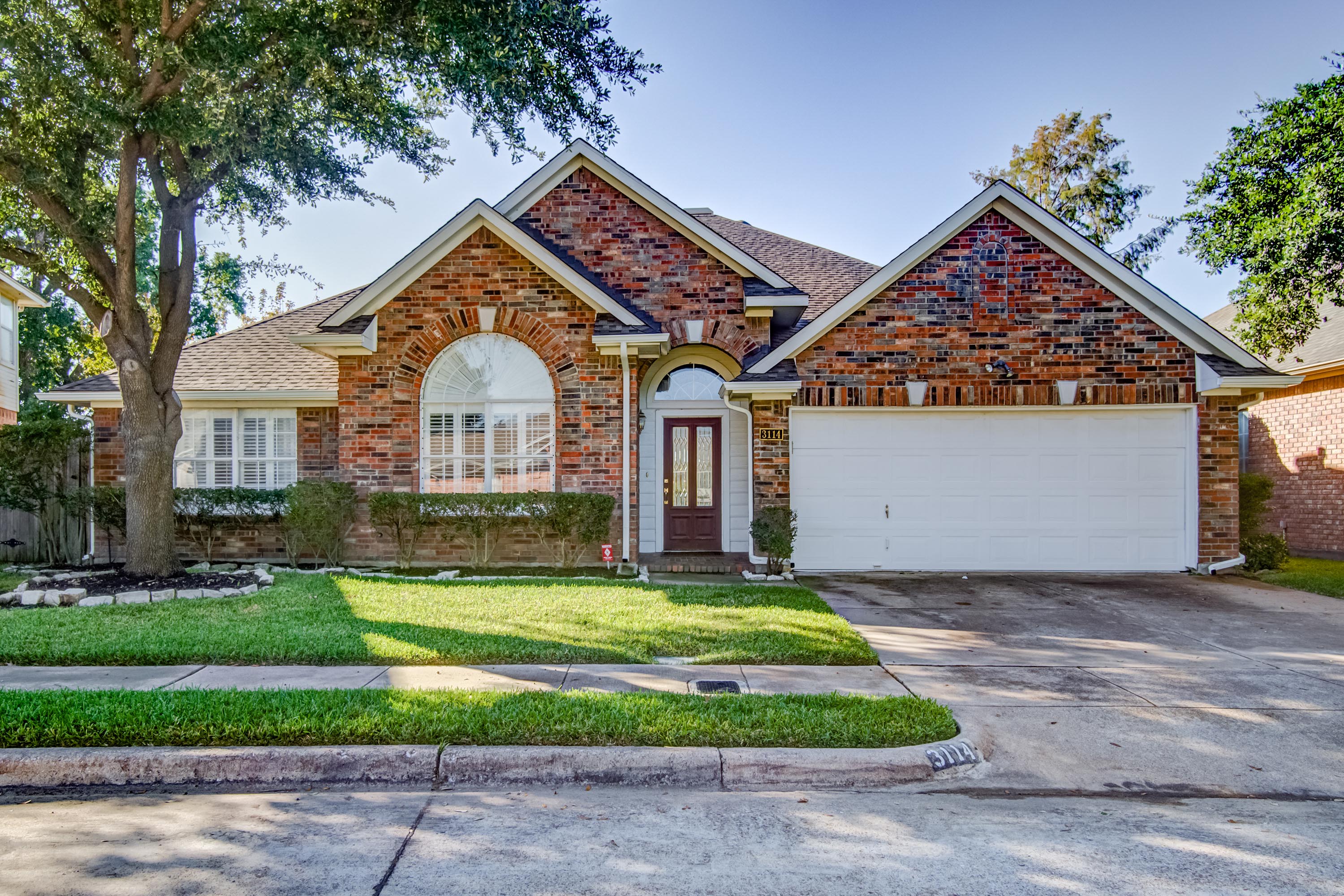 3114 Waterside Drive Arlington TX 76012 Team Nelson