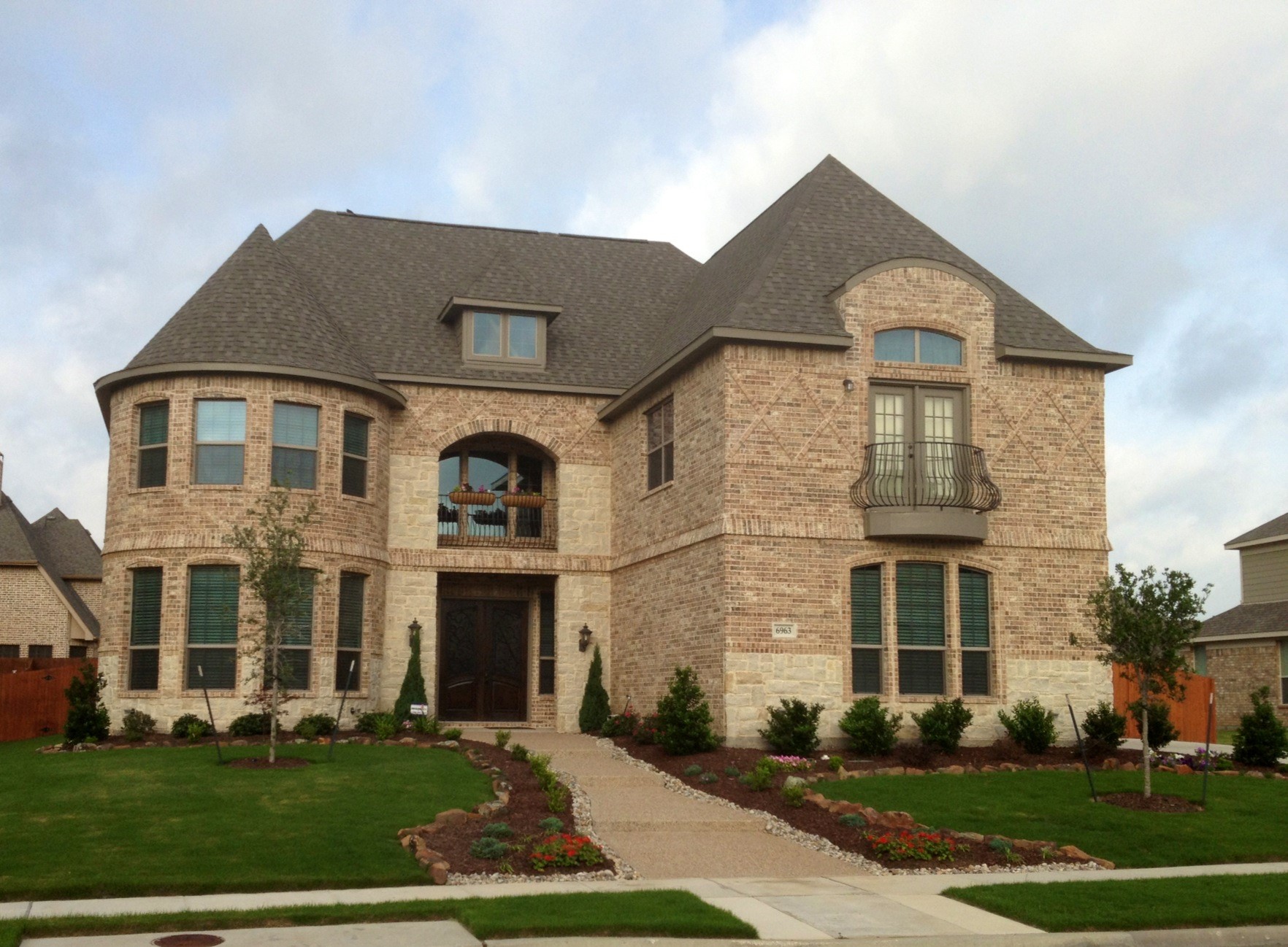 6963 Bridgemarker Drive Grand Prairie TX 75054