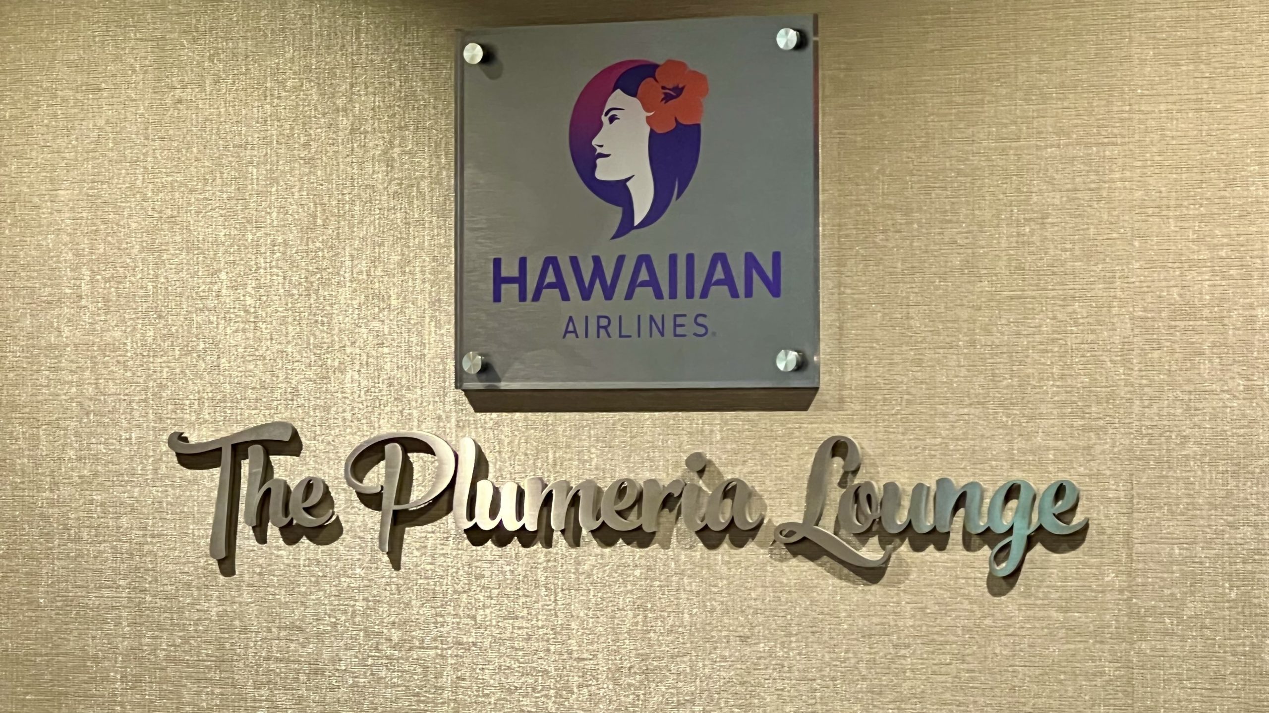 Lounge Review Hawaiian Airlines Plumeria Lounge Honolulu (Priority