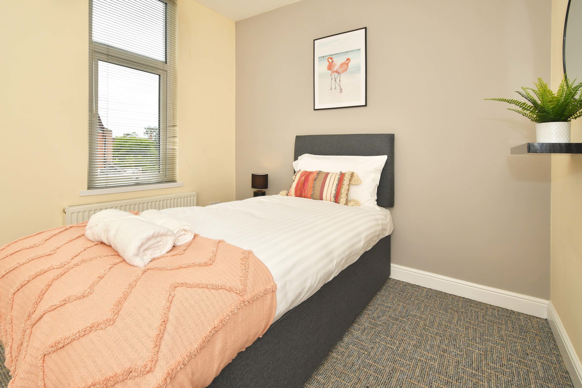 Madeley House by YourStays Serviced UK