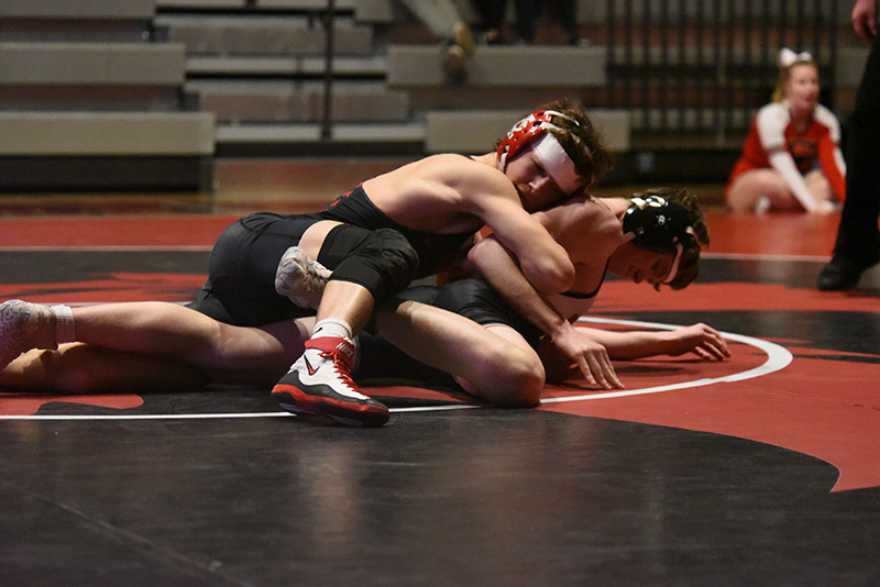 Wrestling Roundup City High Downs Cedar Rapids Washington in MVC Dual