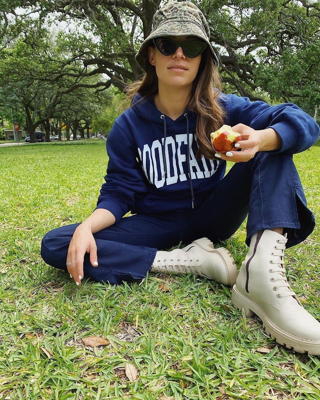 22 Cheap Online Thrift Stores for Second Hand Shopping