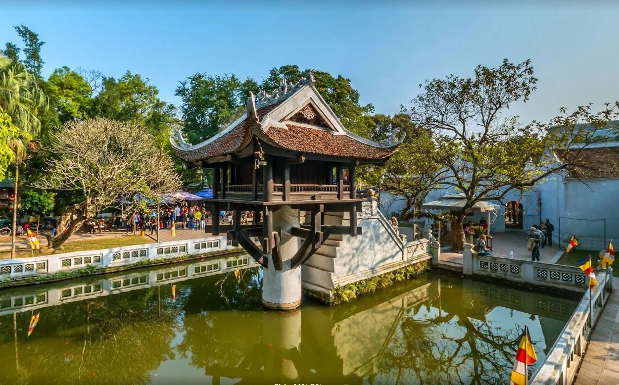 Hanoi has many temples, but the most famous is still One Pillar Pagoda