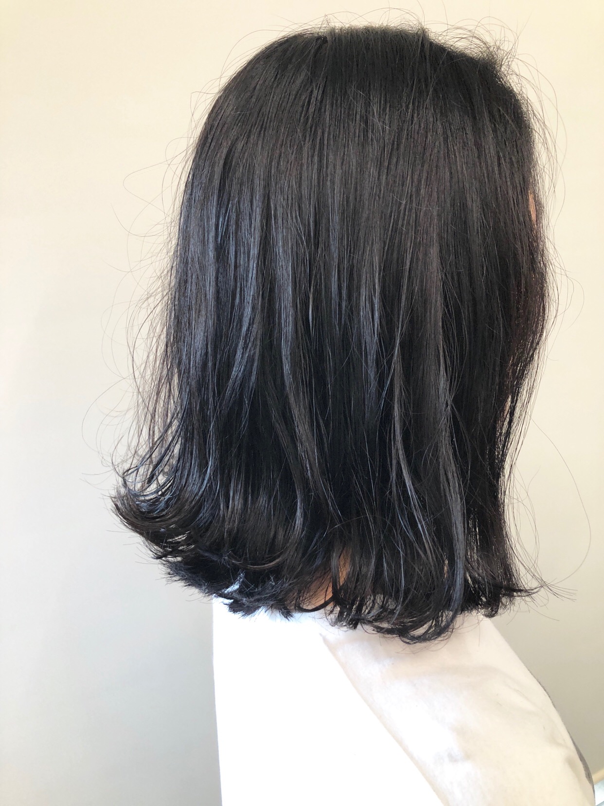 名古屋でエドルカラーを使って赤味のない濃厚グレージュがお洒落 みくさん の髪色 名古屋塩釜口外国人風カラーが得意な寺島洋輔ヘアカラーblog