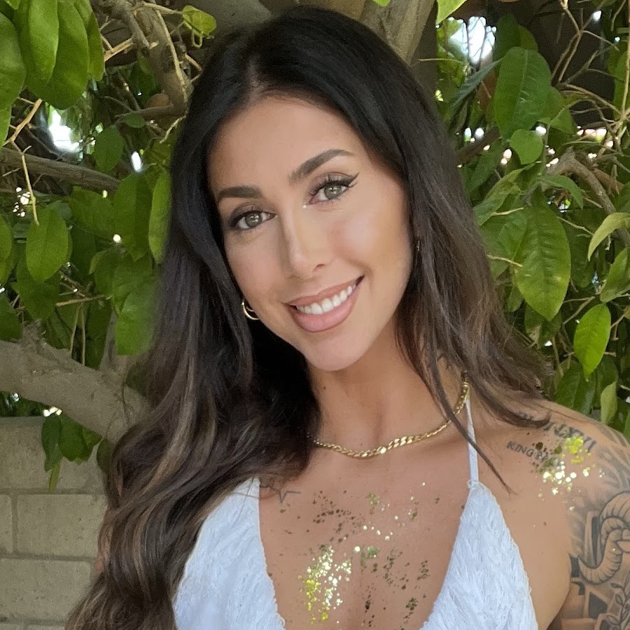 Nicole Drinkwater YouTube(03)