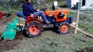 Kubota B6200 Compact Tractor 4x4 Music Jinni