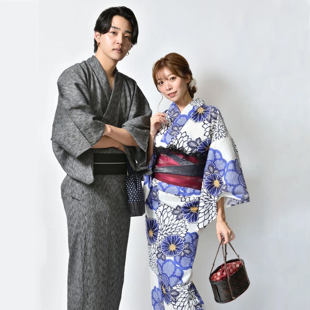 カップルで行く！レンタル着物店での浴衣選びのポイント コラム 浅草の着物なら浅草着物レンタル結衣