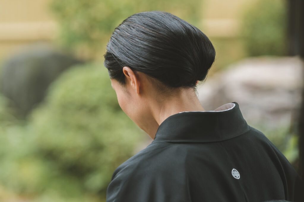 お葬式の髪型どうする？ロングでおろしたままはOK？アレンジ方法も ゆこのゆこスポット