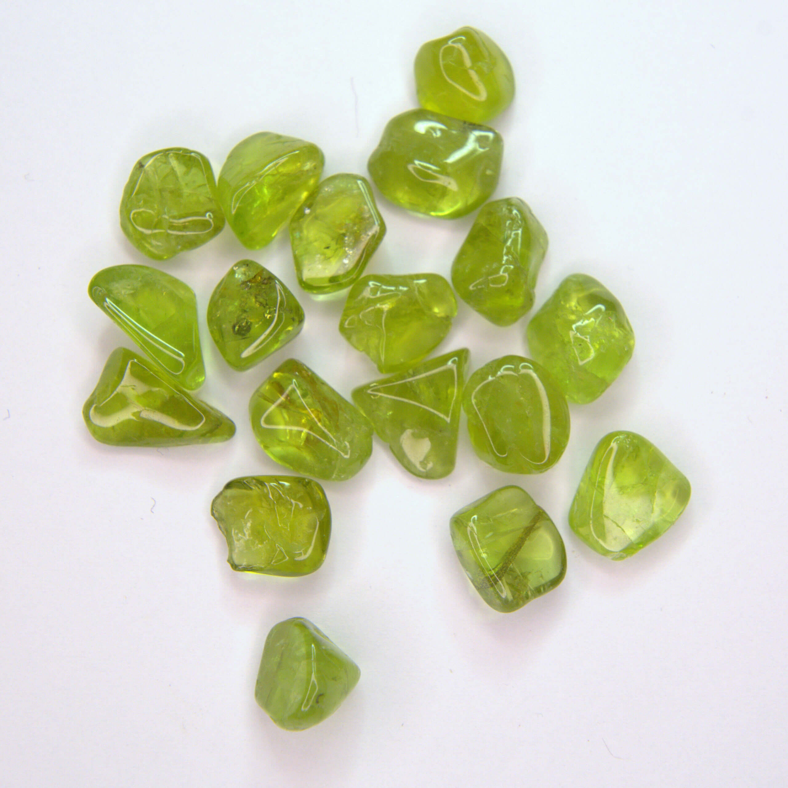 Peridot tumbled crystals 1 piece yulahu simply natural