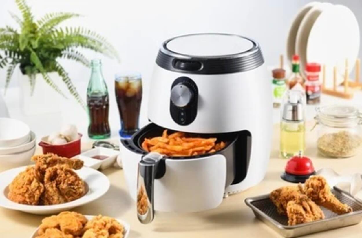 Do You Spray the Air fryer or the Food? (Facts Explained) Yum Fryer