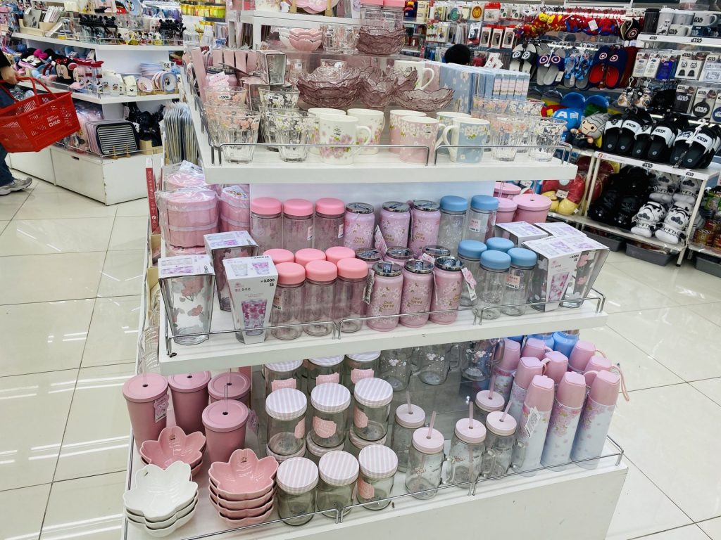 韓国ダイソー 年の 春シリーズ が早くも登場 可愛いピンクの桜グッズですっかり春の気分 Yumiママ 暮らしのhotなhowto ハウツー