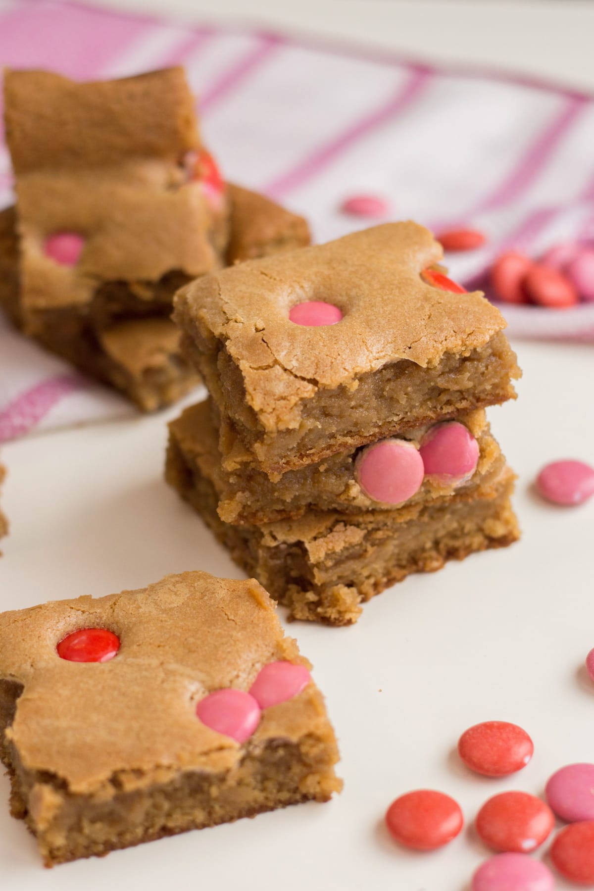 Valentines M&M Blondie Bars