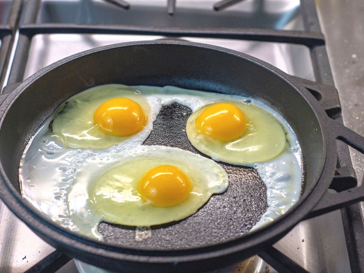 Eggs Over Hard How to Make Perfectly Fried Eggs Yum in the Kitchen