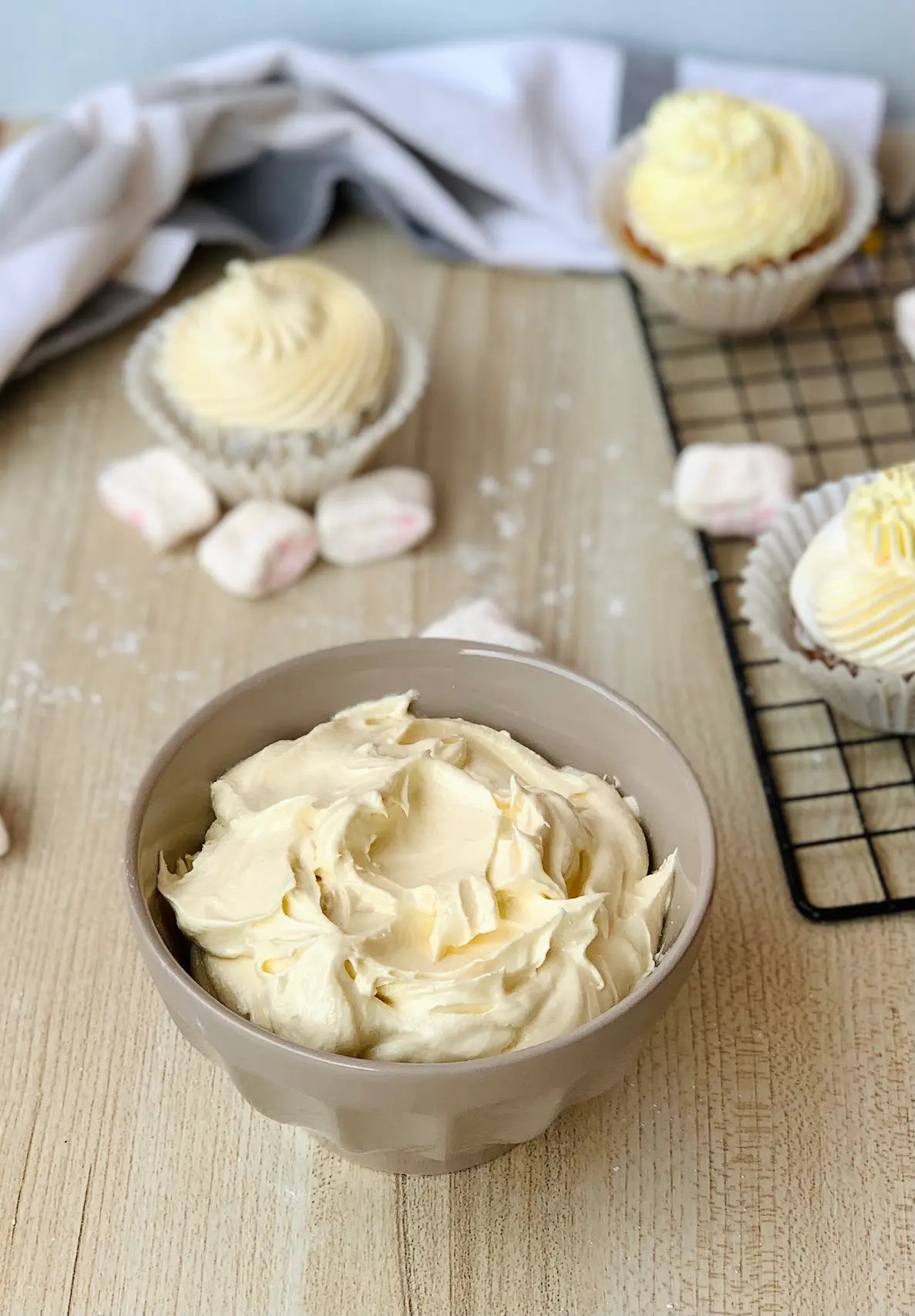 Marshmallow Buttercream Yummella
