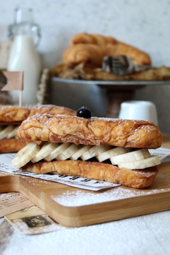 Croissant French Toast veloci senza uova yummyo'clock