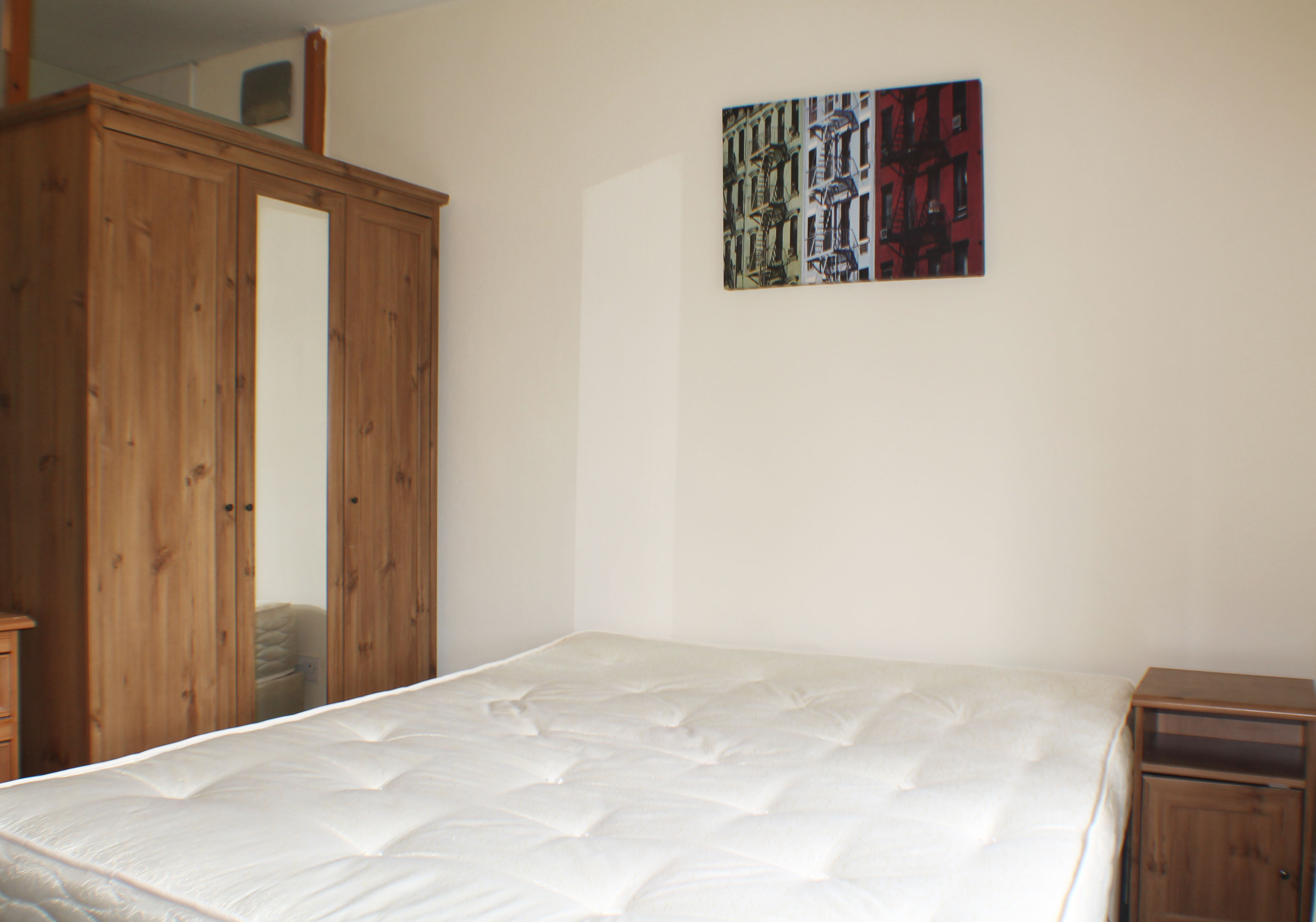 Victoria Avenue Young Professional Rooms in Hull by Yupelet