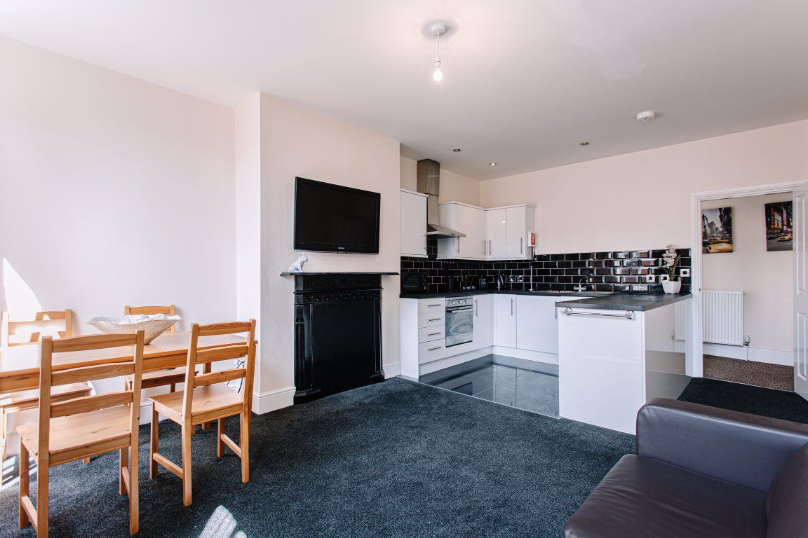 1 Bed Apartment, Hull Old Town Yupelet
