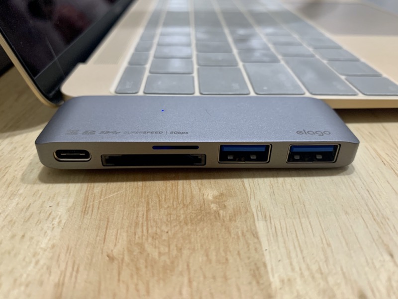 MacBook 12インチ用のUSB TypeC ハブは一体型で充電しながら使えるのがおすすめ ストライクゾーン