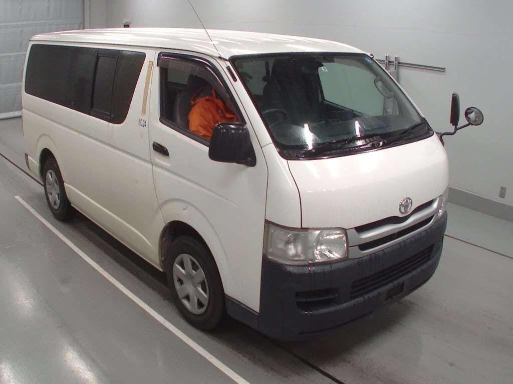 2008 hiace