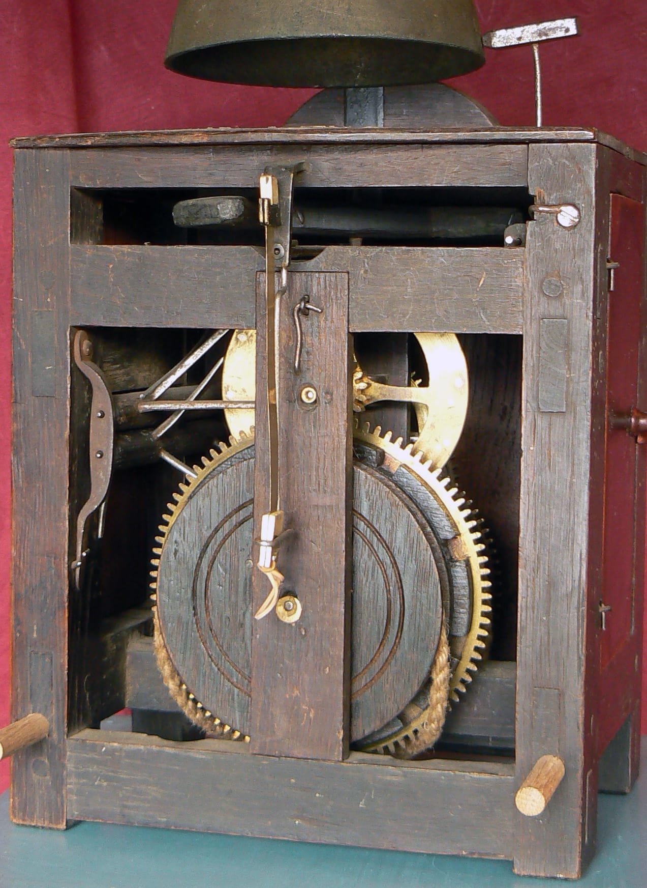 Nieuw boek over Hansbeekse klokken Museum Zaanse Tijd